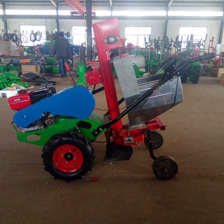 廠家熱賣多功能土豆播種機(jī) 土豆洋芋種植機(jī) 全自動單行土豆播種機(jī)