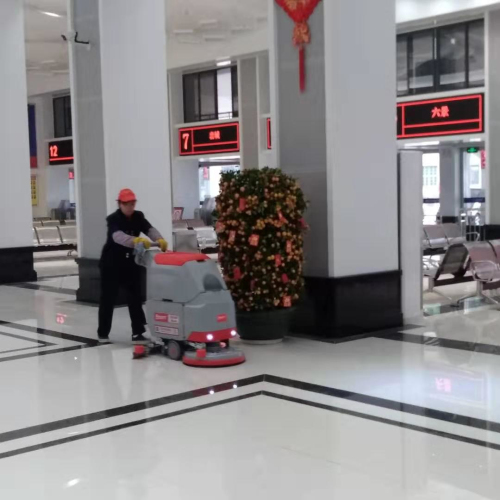 保潔公司用性能好的南寧手推式洗地機(jī)廠家直銷