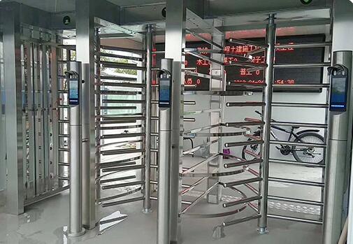 人臉識別門禁一體機動態(tài)人臉終端小區(qū)人行通道閘機立柱式擺閘工地系統(tǒng) 人臉識別門禁一體機動態(tài)人臉終端