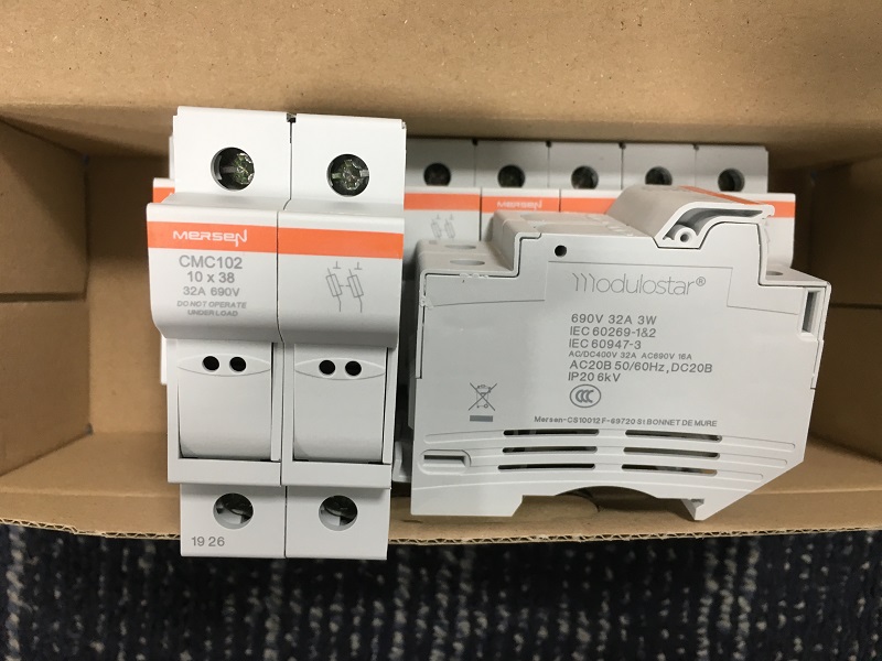大量現(xiàn)貨庫存Mersen美爾森 CMS101 CMS102熔斷器底座690V 32A