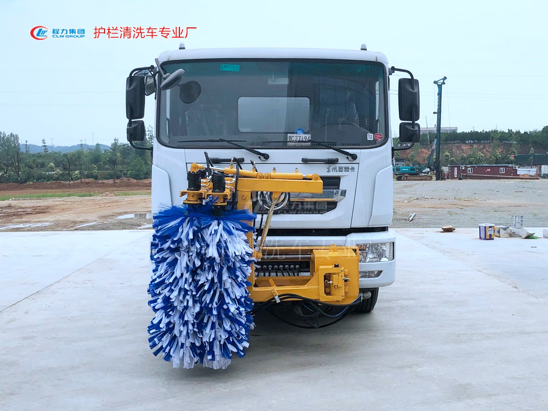 城市護(hù)欄清洗車廠家在哪里