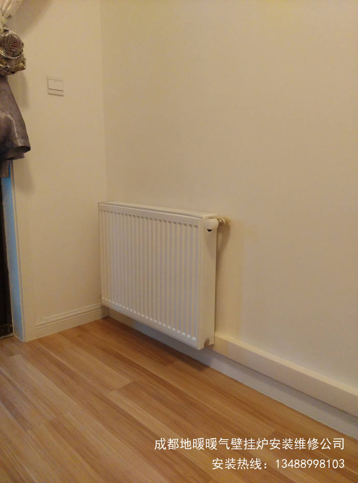 成都暖氣片安裝公司-進(jìn)口暖氣片鋼制板式