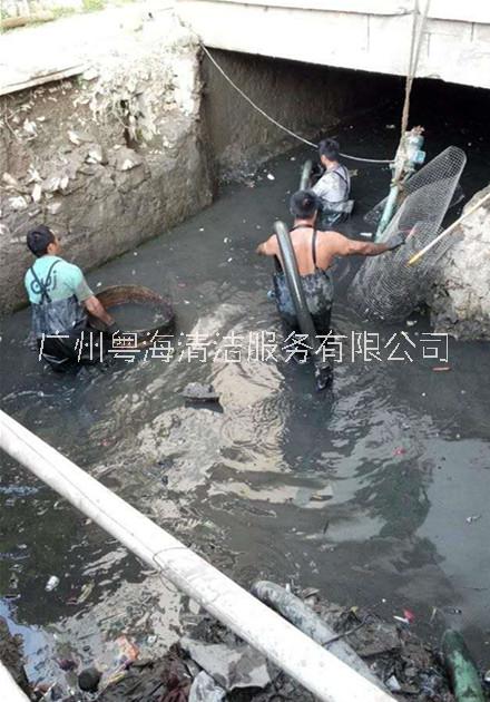 箱涵淤泥清理 粵海清潔 專業(yè)清理箱涵淤泥 多年施工經(jīng)驗(yàn) 值得您信賴