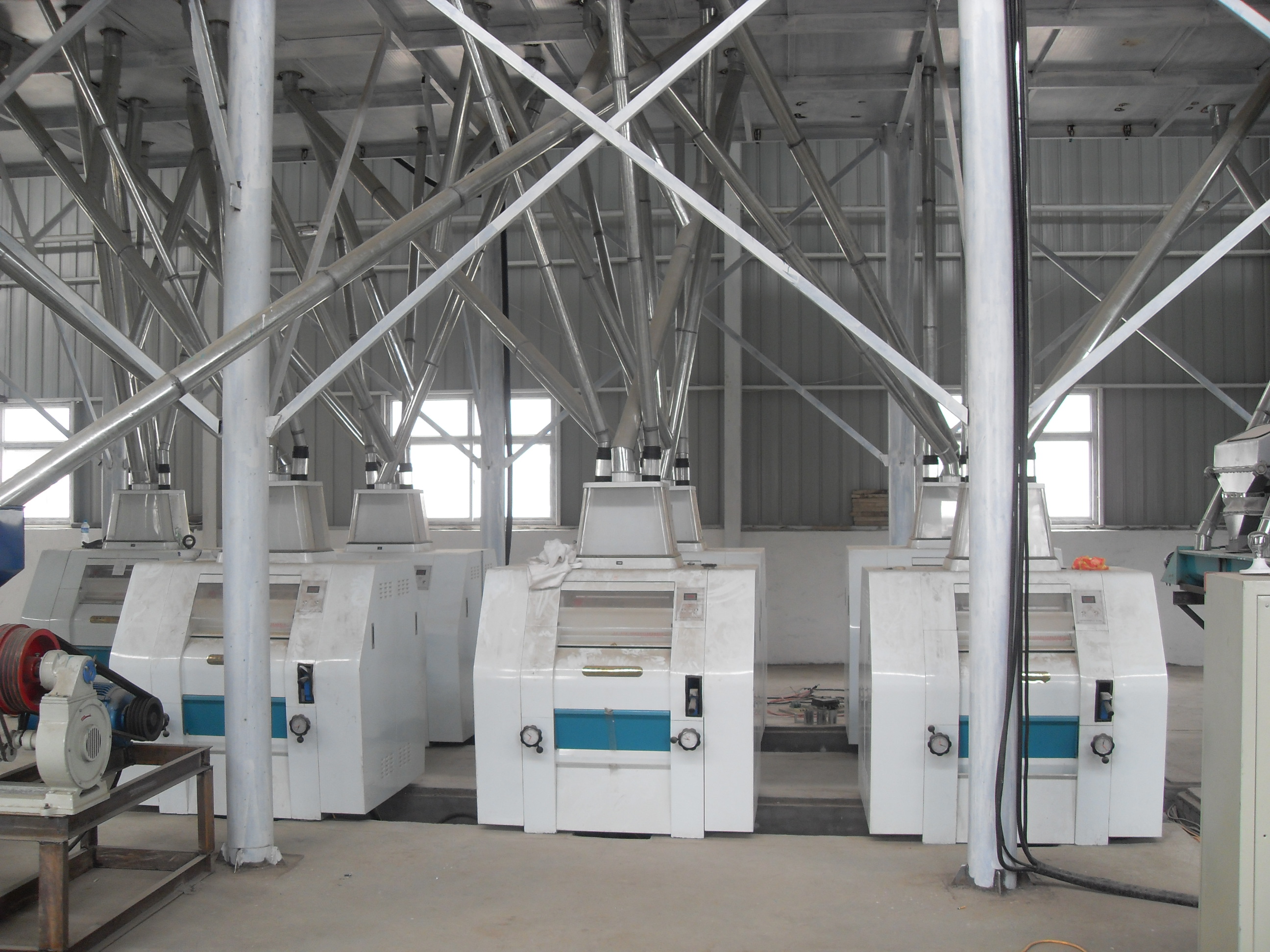 玉米粉加工設(shè)備制造 玉米粉加工設(shè)備生產(chǎn) 玉米粉加工設(shè)備報(bào)價(jià)