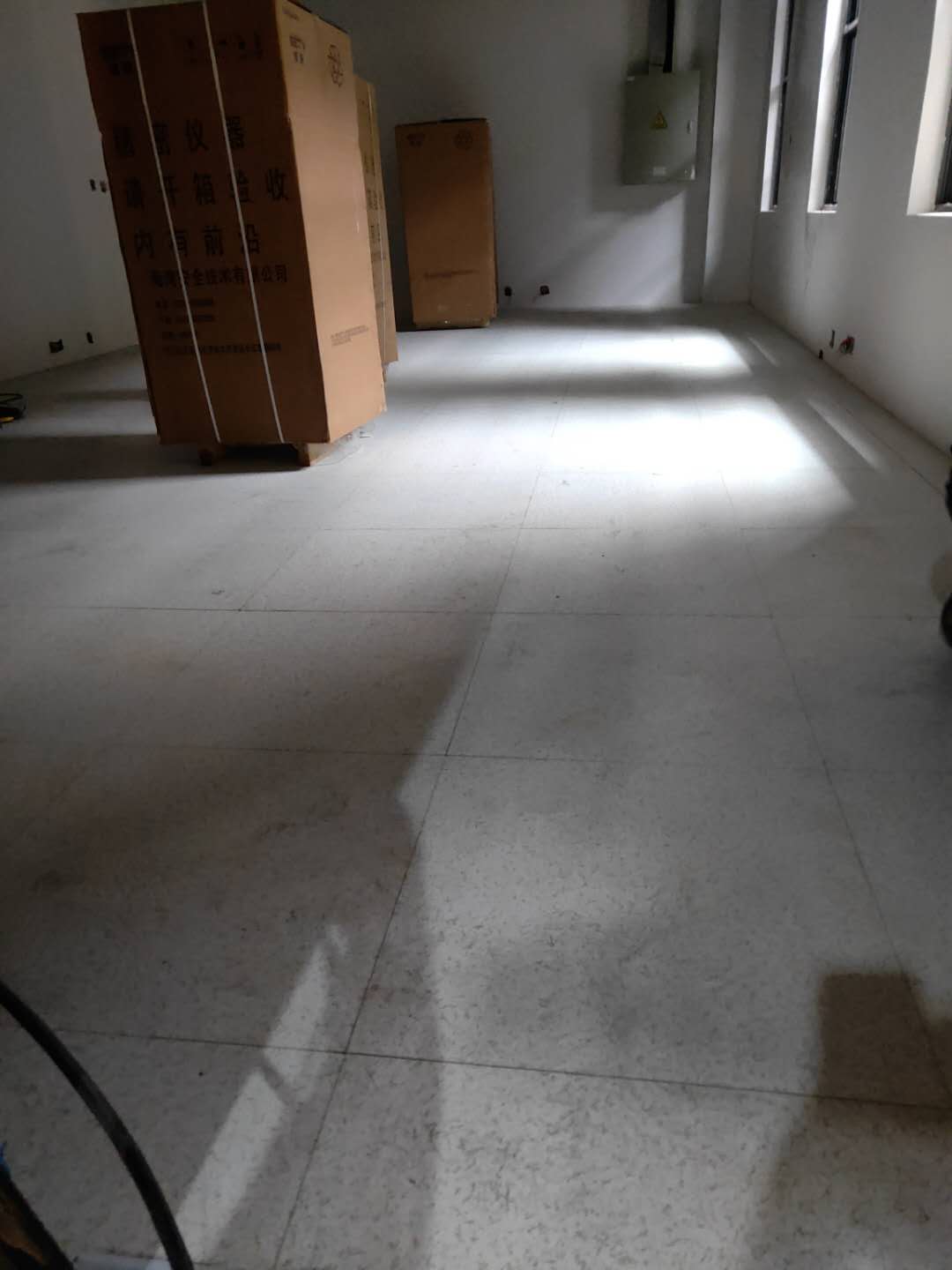 供應南京全鋼防靜電地板安裝，南京防靜電地板廠家直銷，南京防靜電地板供應商