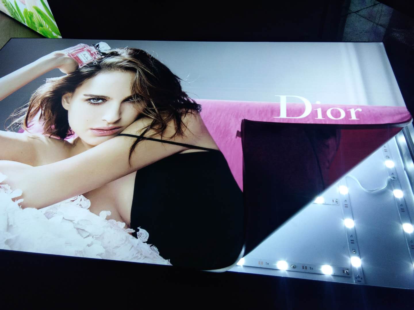 晉江石獅廣告燈箱制作 卡布燈箱制作價(jià)格 軟膜燈箱制作供應(yīng)商 無邊框卡布燈箱