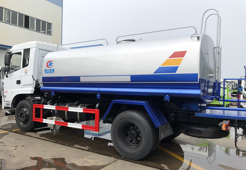 東風綠化灑水車