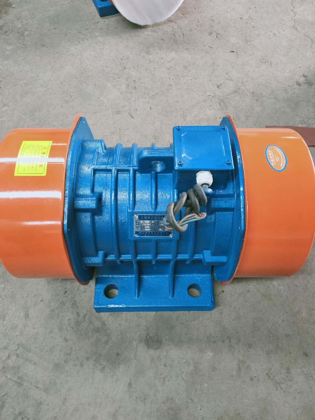 VB系列振動(dòng)電機(jī)_河南VB振動(dòng)電機(jī)價(jià)格_廠家直銷批發(fā)【新鄉(xiāng)市方力機(jī)電設(shè)備有限公司】