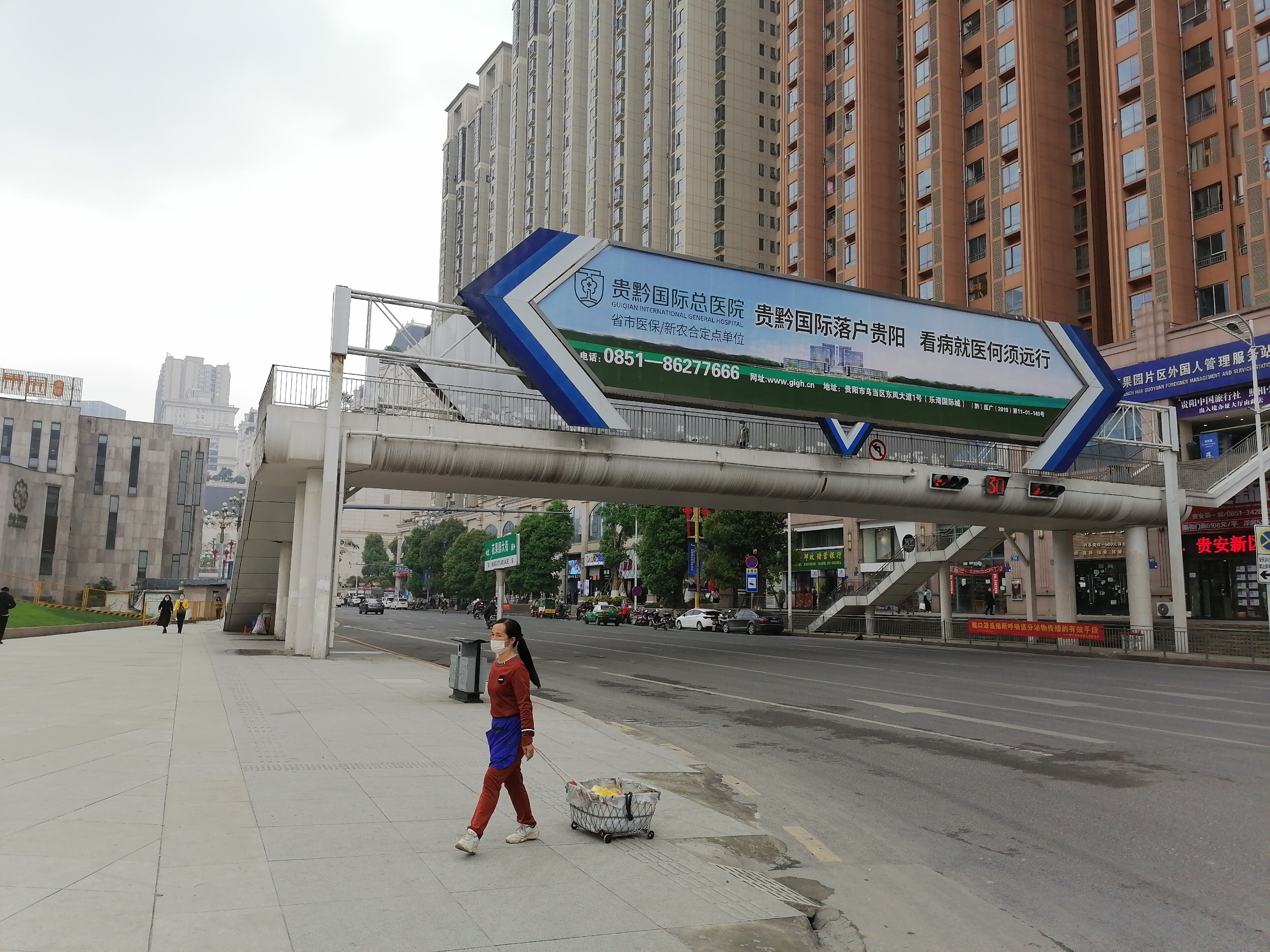 貴陽天橋過街跨路廣告牌 跨馬路廣告牌 過街廣告牌 過街廣告廠家