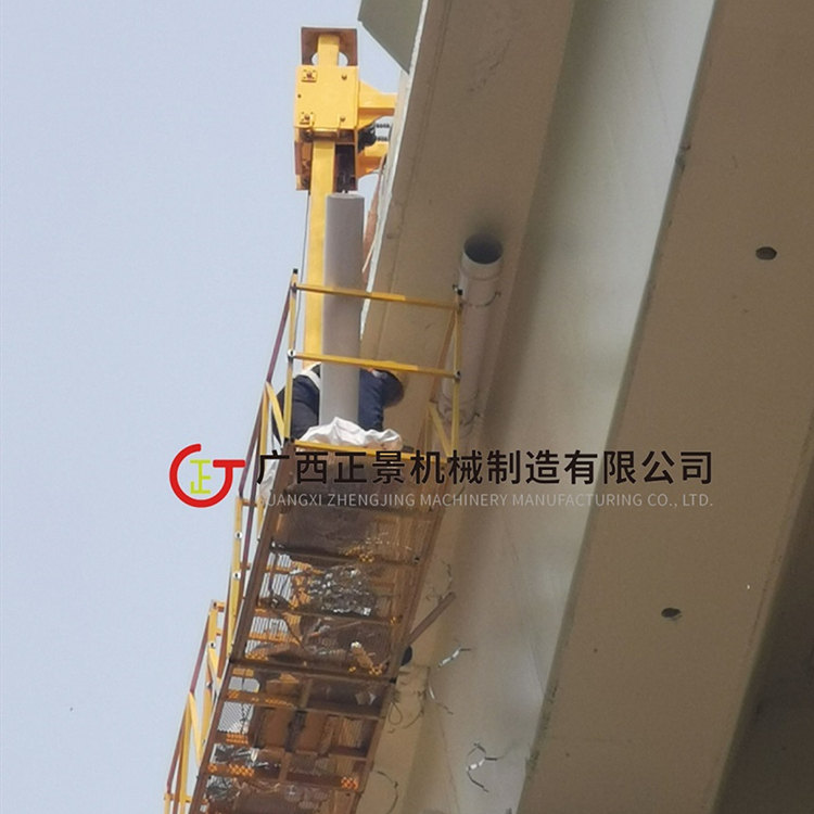 橋梁下水管安裝掛籃 大橋側(cè)面施工作業(yè)平臺