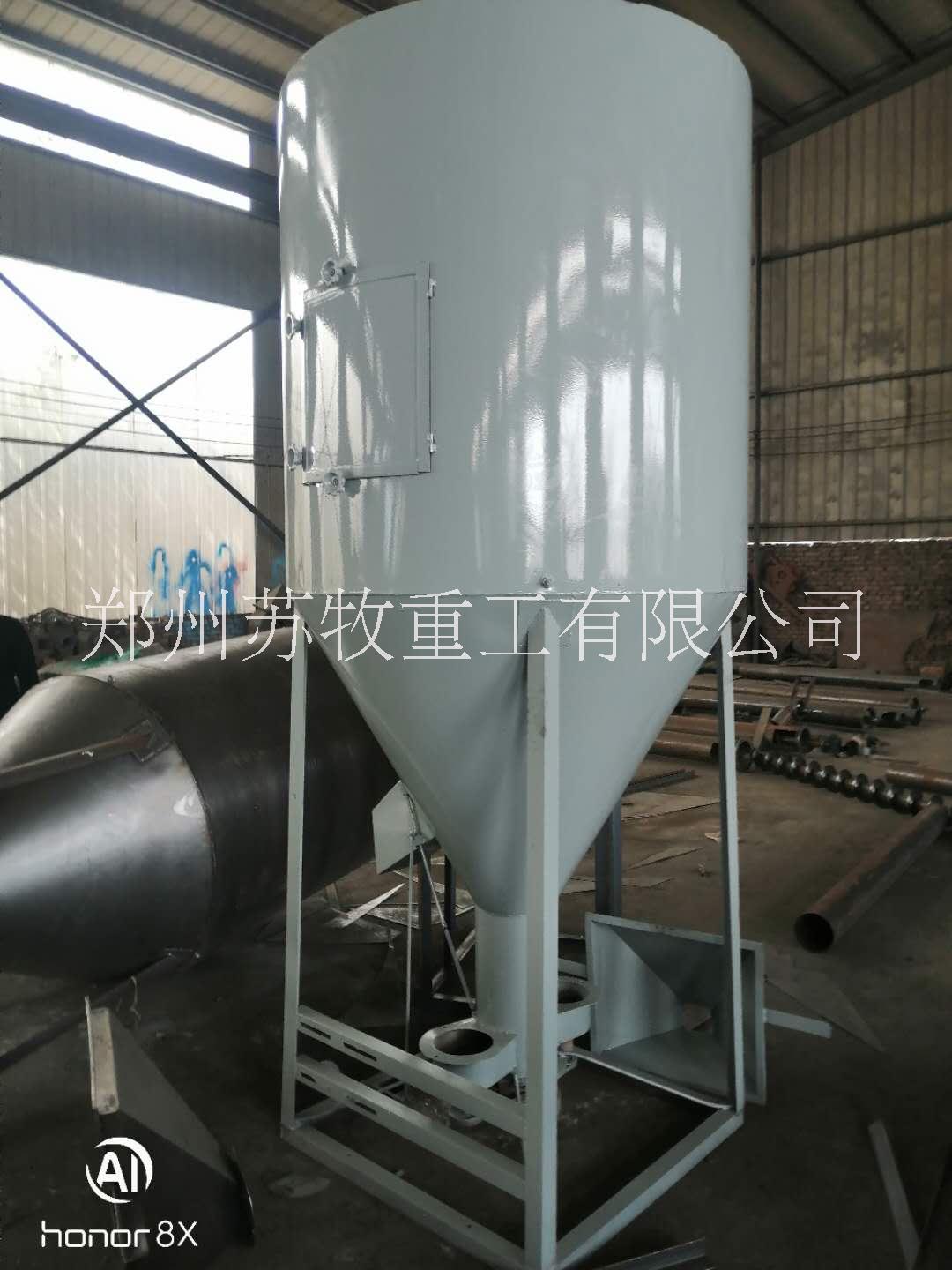 1000型立式飼料機(jī)