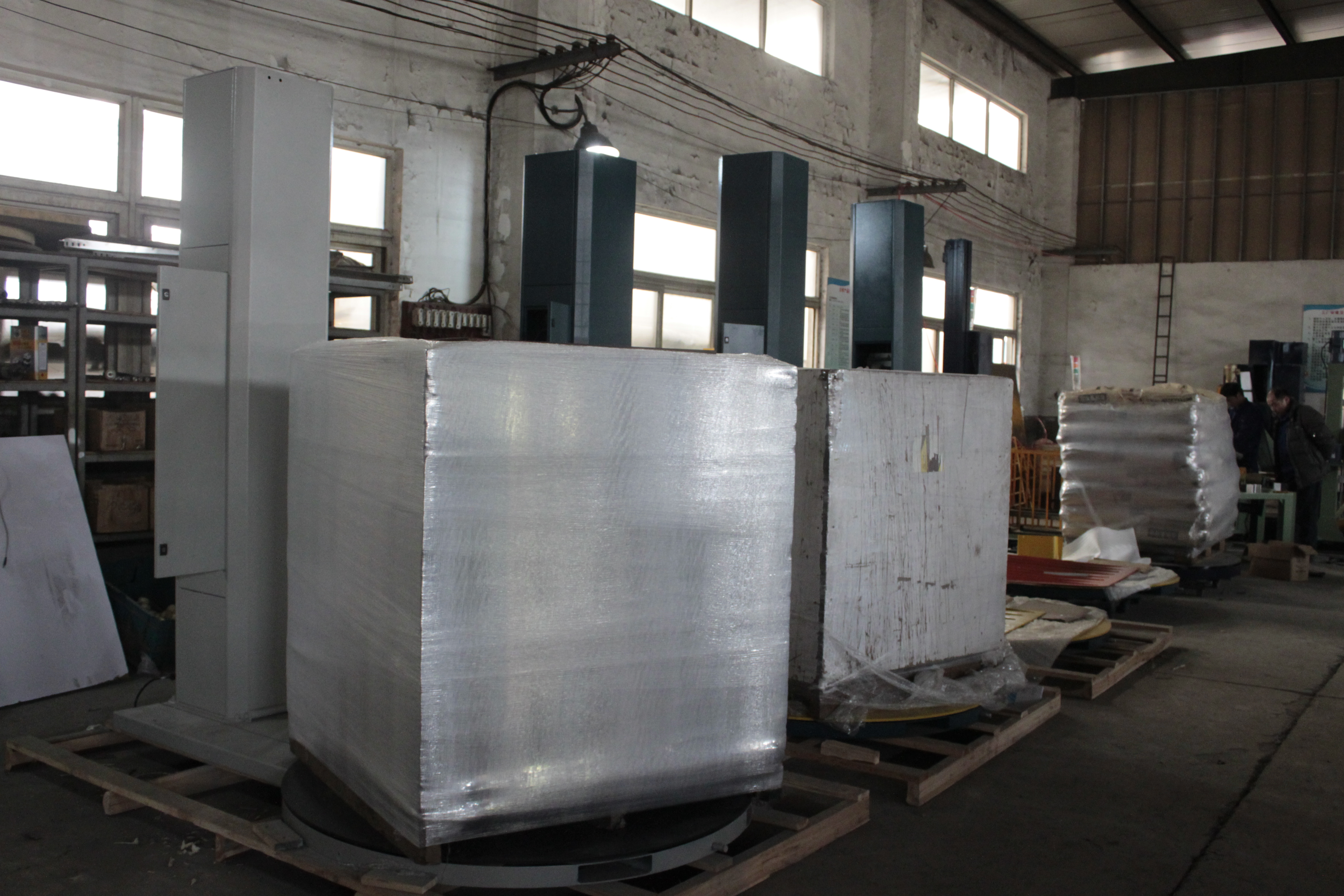 托盤纏繞機(jī)廠家直銷