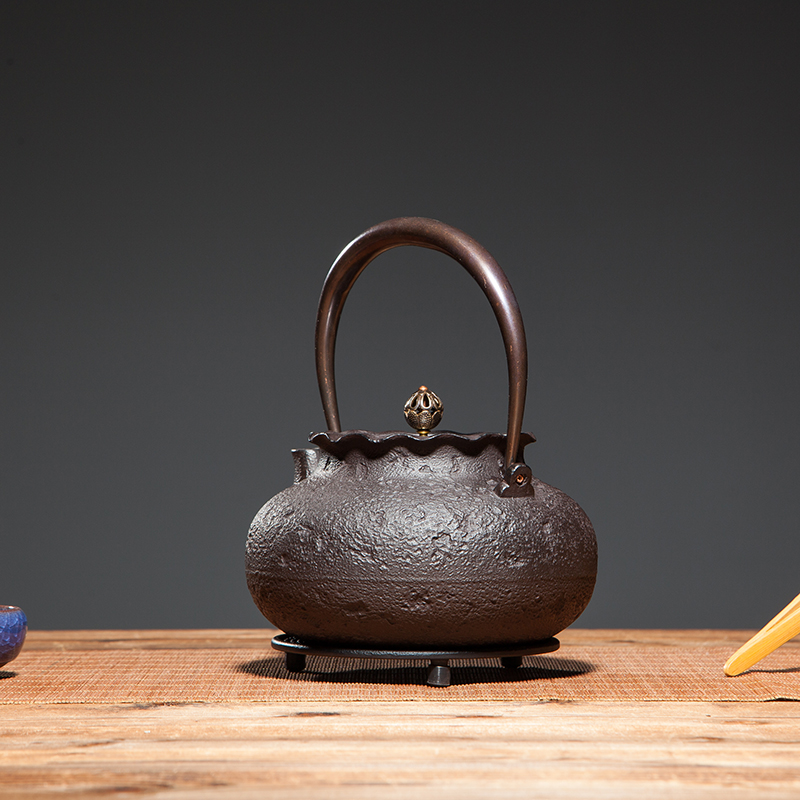 吉春堂鐵壺錢袋 手工鐵制茶壺 1.2L鐵鑄茶壺 傳統(tǒng)鐵壺鐵制茶具吉 春 堂 錢袋圖鐵壺