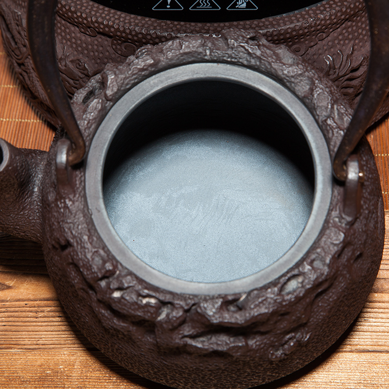 廠家直銷生鐵壺鑄鐵茶壺泡茶富*鐵壺燒水壺*工廠養(yǎng)生茶壺 吉 春 堂 富*圖鐵壺