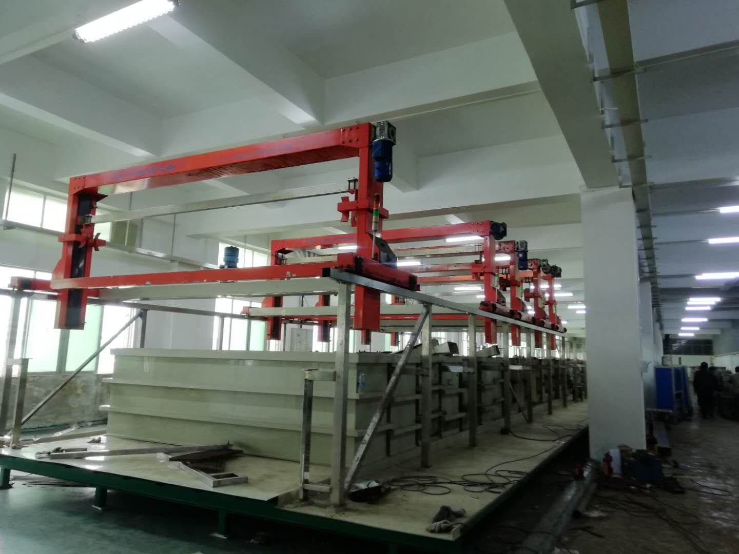龍門掛鍍自動電鍍生產(chǎn)線