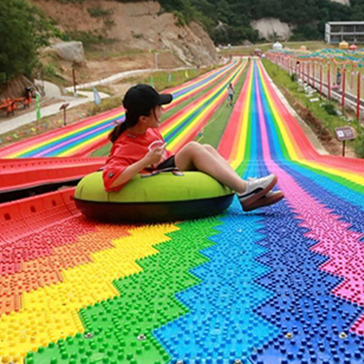 新穎七彩滑道游樂設備供應 抗壓耐磨抗溫變收縮 夏季也能有的滑雪體驗