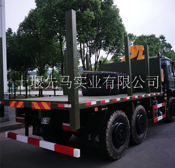 供應右舵六驅(qū)越野隨車吊