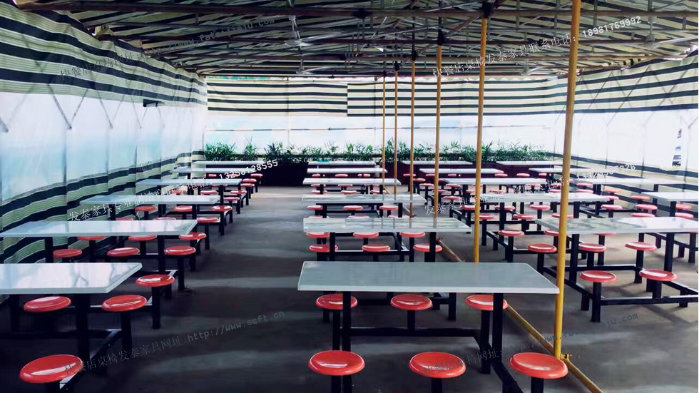 食堂餐桌椅六人用餐食堂連體餐桌凳學(xué)校連體食堂桌椅 六人位食堂連體桌椅凳食堂餐桌椅