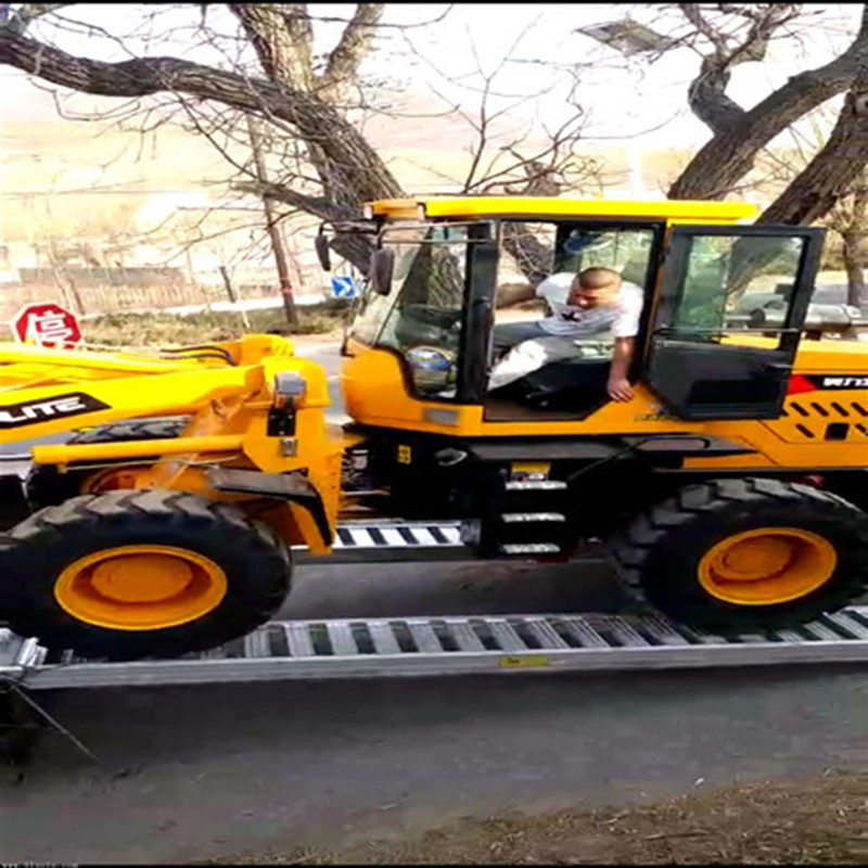 久達(dá)大象牌4.2米輪履式機(jī)械用強(qiáng)度叉車鋁爬梯