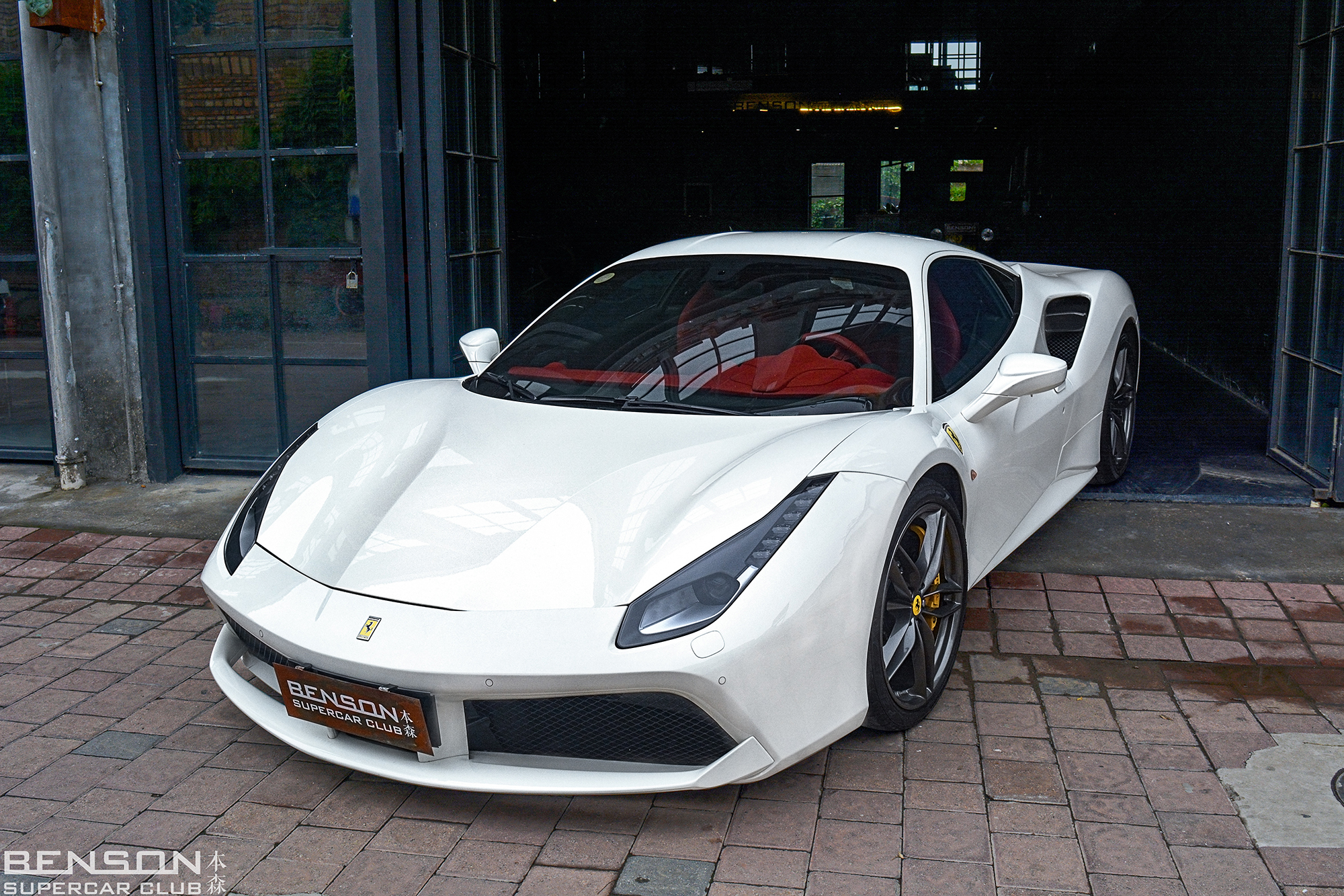 租婚車自駕勞斯萊斯租婚車自駕賓利