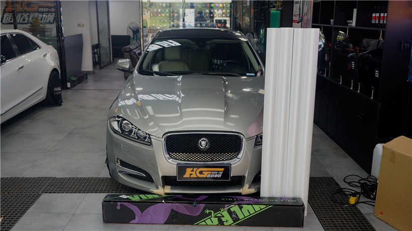 XF改色貼膜電光金屬白 長(zhǎng)沙汽車貼膜