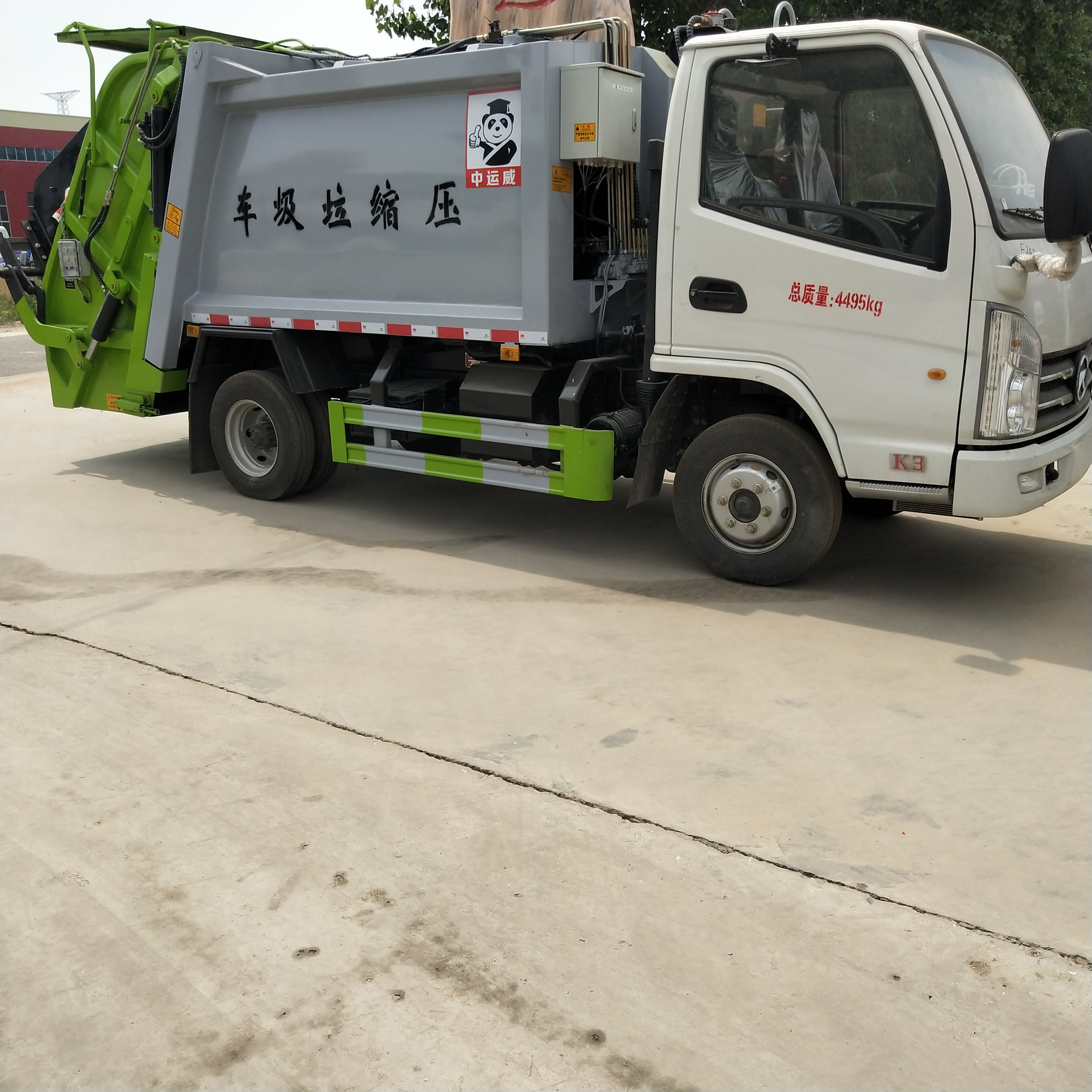 壓縮垃圾車 五立方壓縮垃圾車 東風(fēng)大型垃圾車廠家