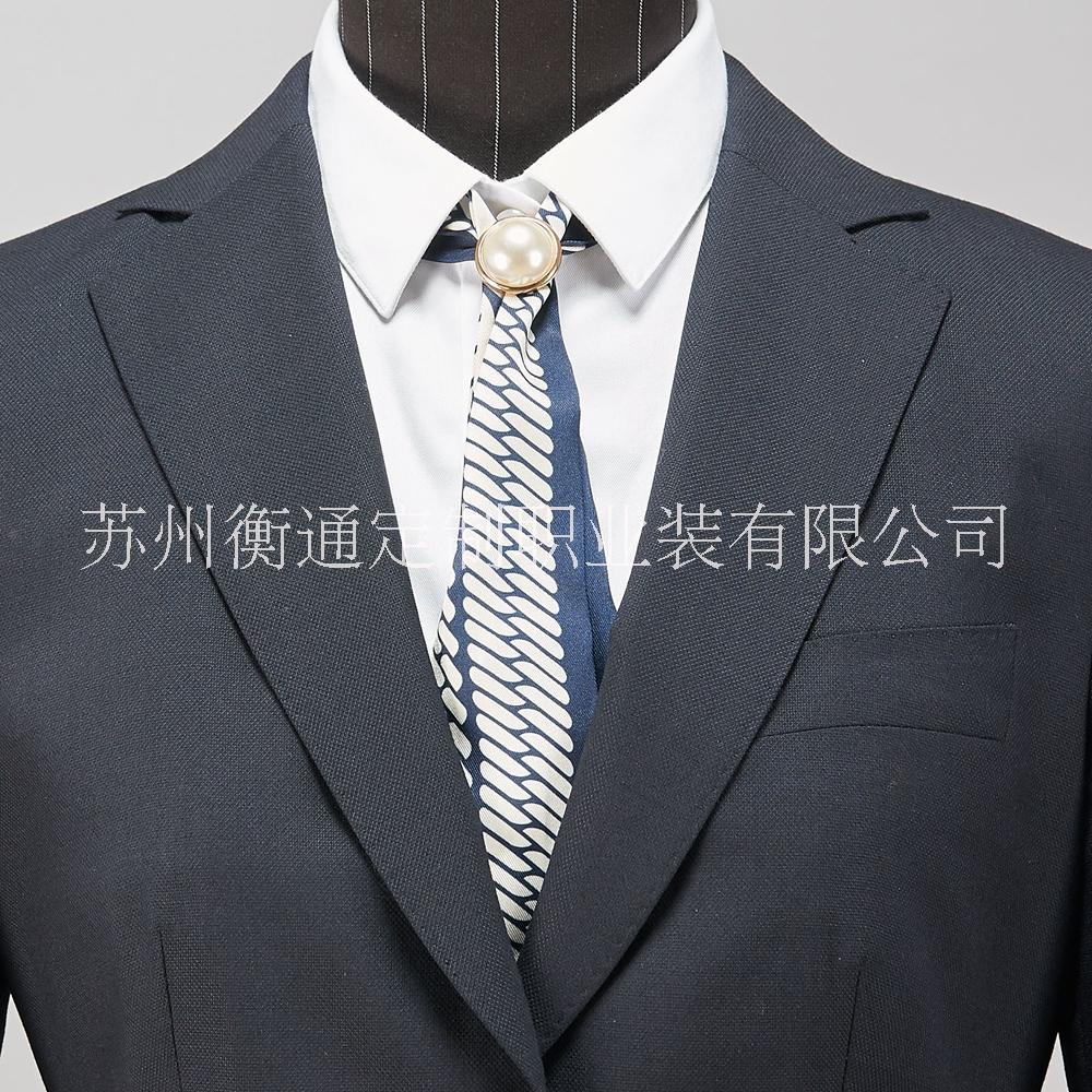 女士商務(wù)西裝-商務(wù)西裝定做-女士西裝定做-女士職業(yè)裝定做