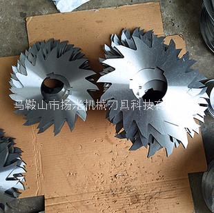 撕碎機(jī)* 雙軸撕碎機(jī)* 馬鞍山環(huán)保撕碎機(jī)* 縱剪機(jī)*