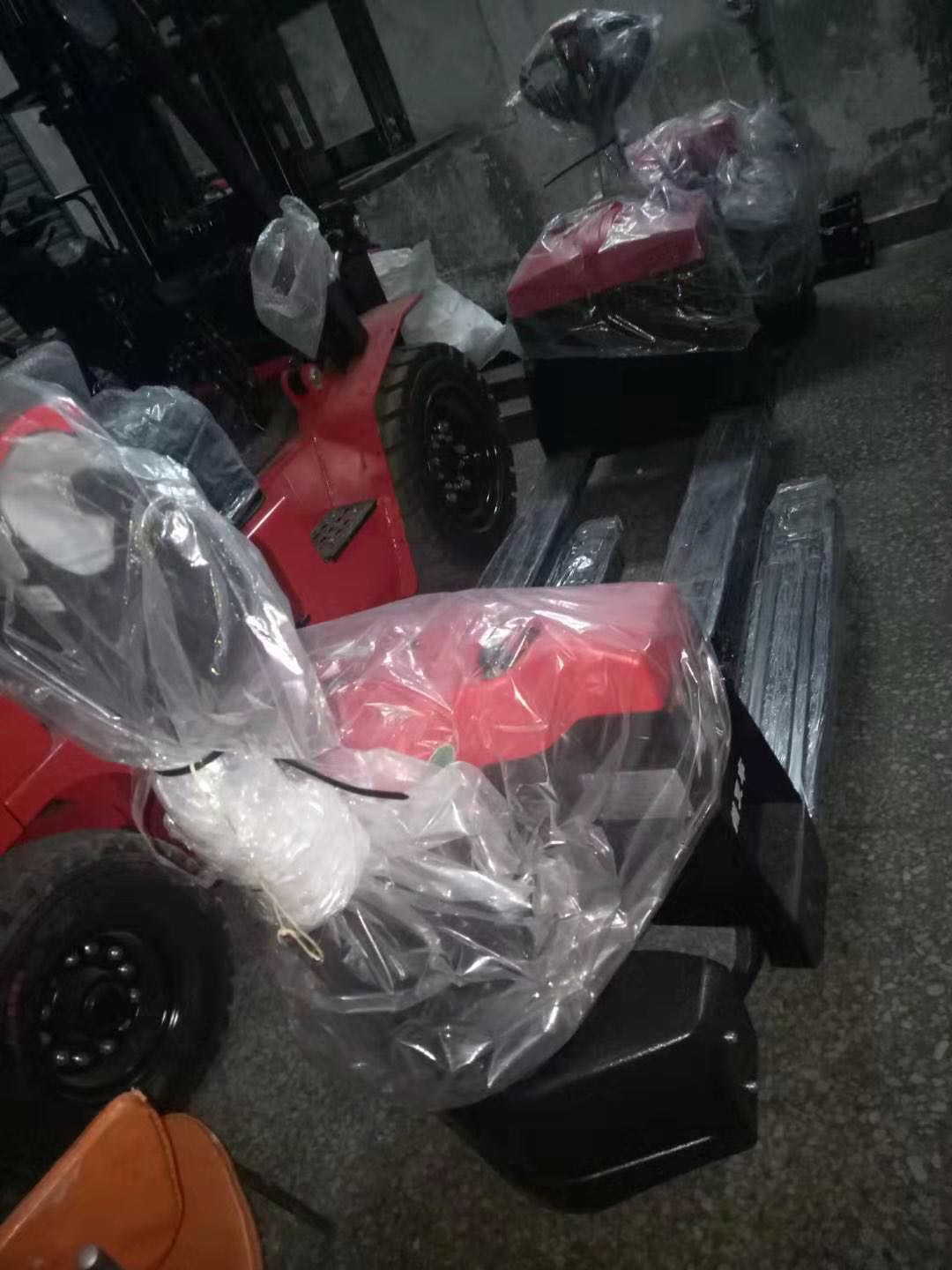 杭州1.5噸電動叉車小金剛叉車