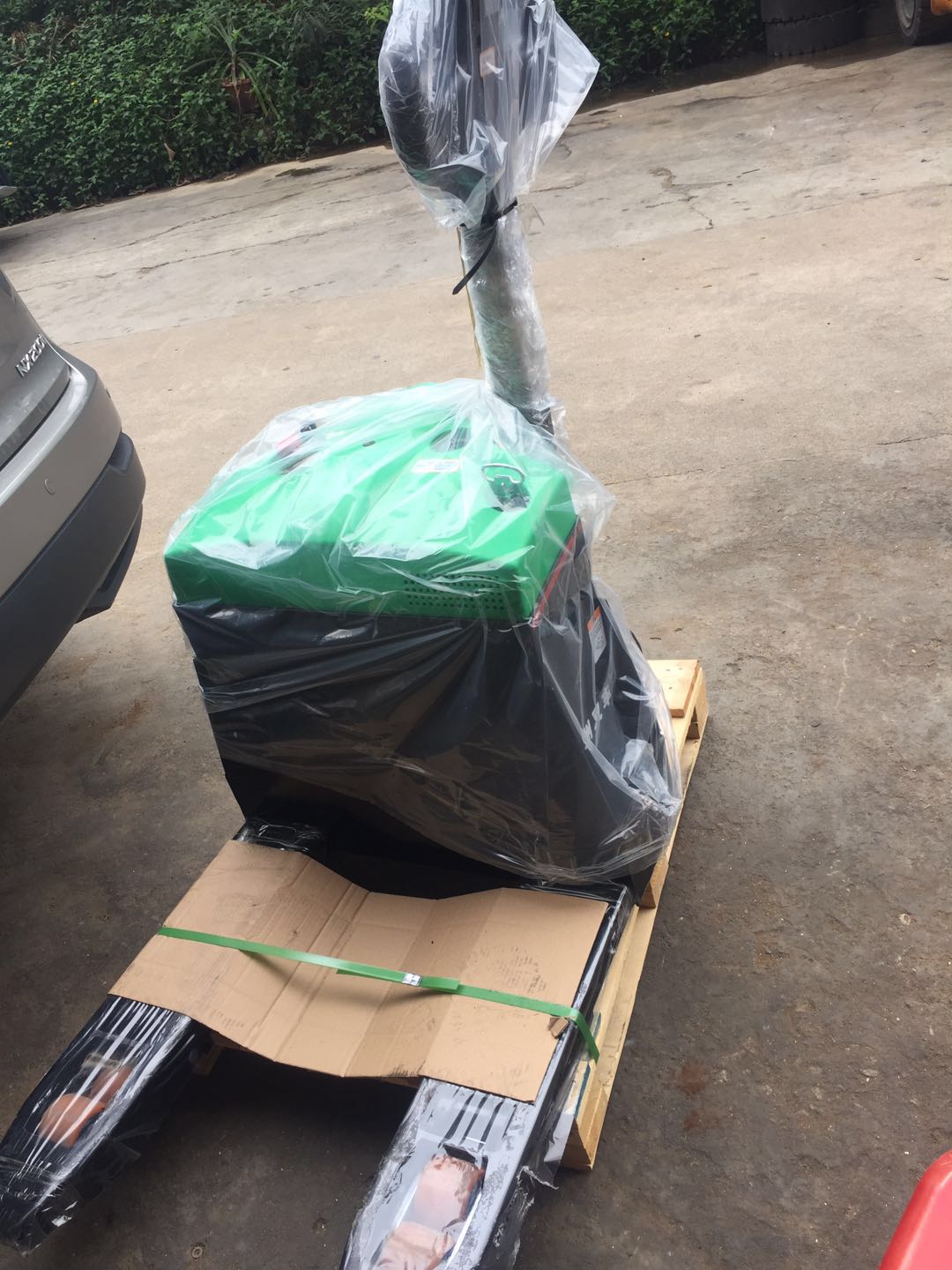 杭州1.5噸電動叉車小金剛叉車