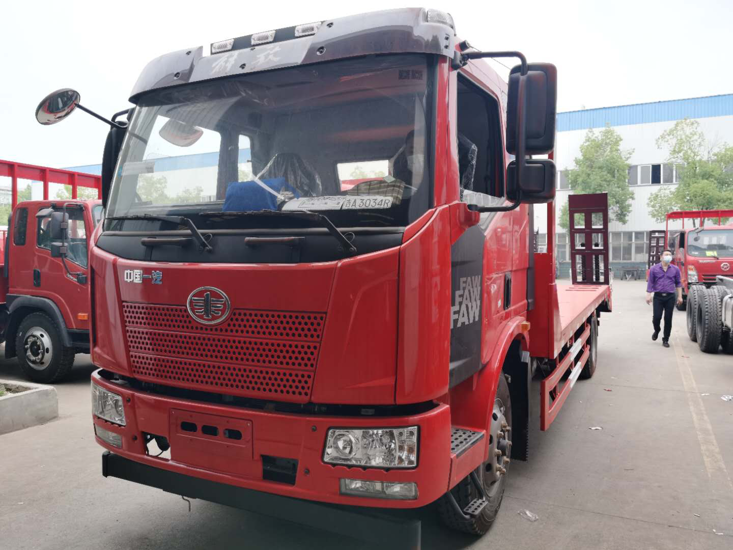 廠家供應(yīng)平板車(chē)-東風(fēng)專(zhuān)底D3單橋平板車(chē)-哪家好-湖北程力專(zhuān)用汽車(chē)股份有限公司