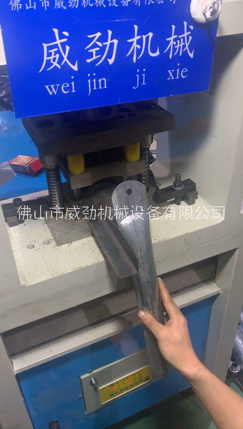 多功能液壓沖孔機(jī)