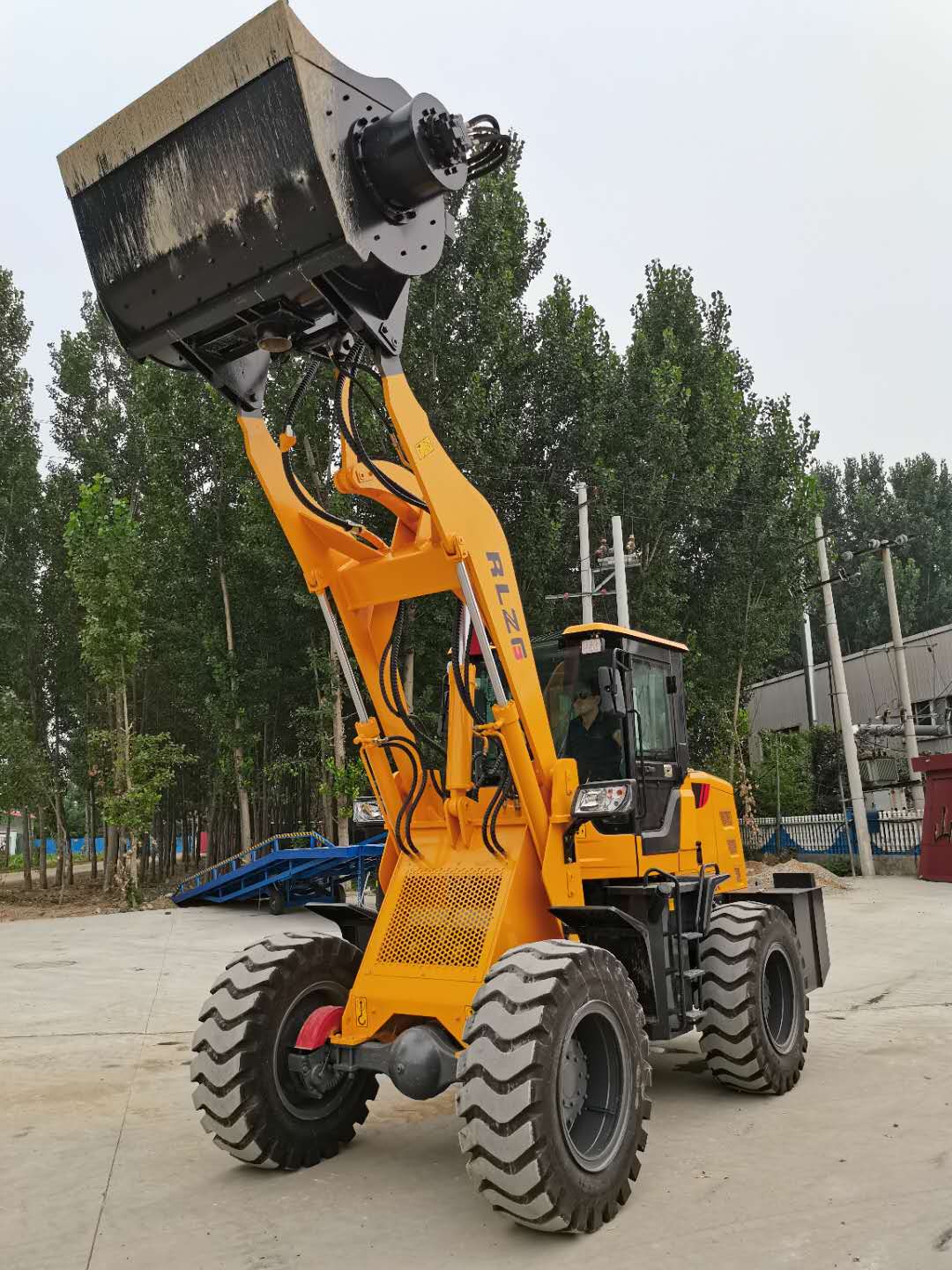 山東 攪拌斗裝載機(jī)攪拌斗鏟車工程機(jī)械小鏟車小型裝載機(jī)廠家促銷*惠