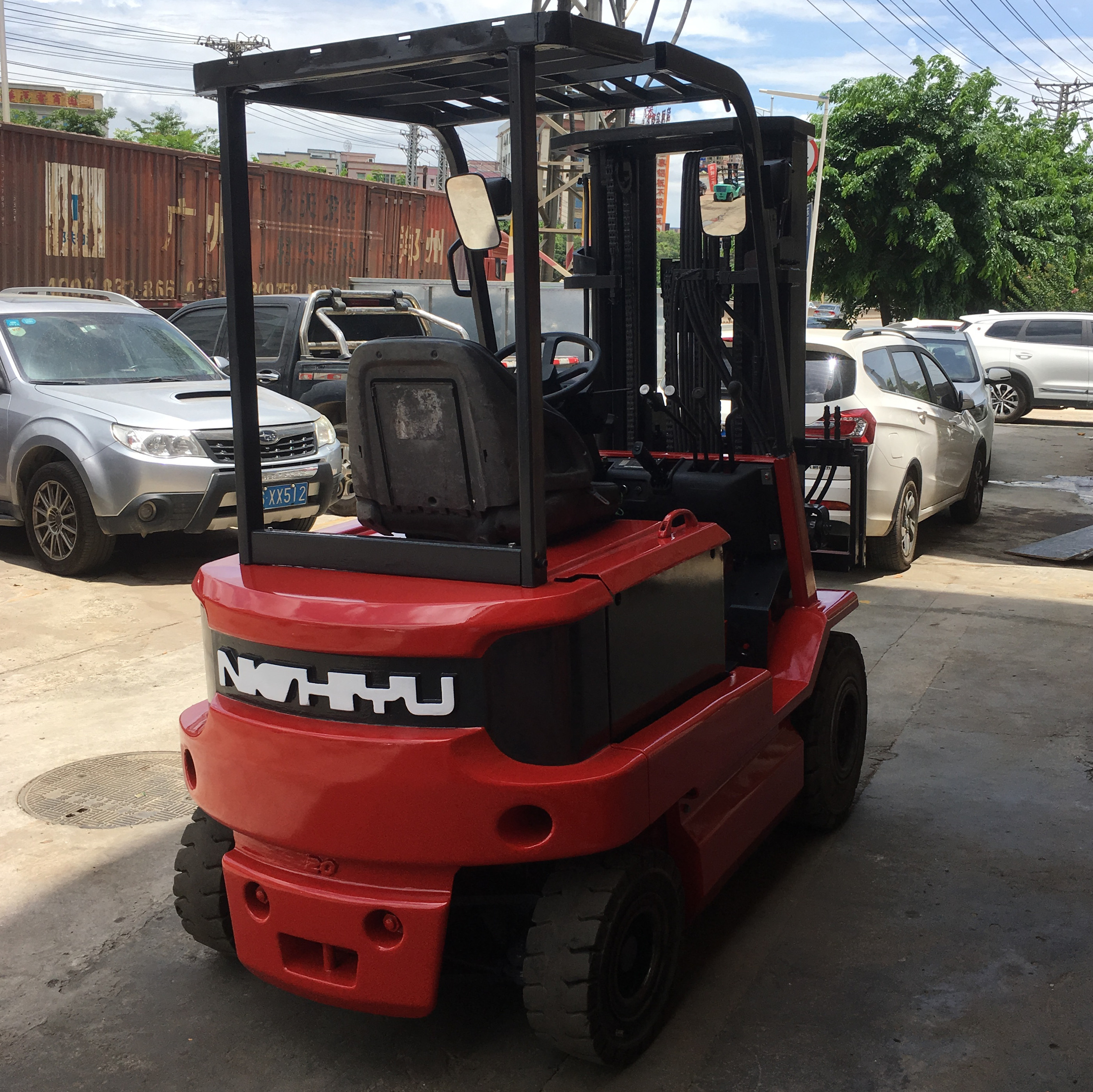 二手進(jìn)口NICHIYU2噸叉車電動叉車