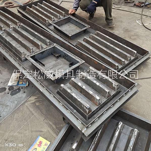 環(huán)保材質(zhì)生產(chǎn)漏糞板模具 水泥漏糞板模具 漏糞板模具廠家直銷