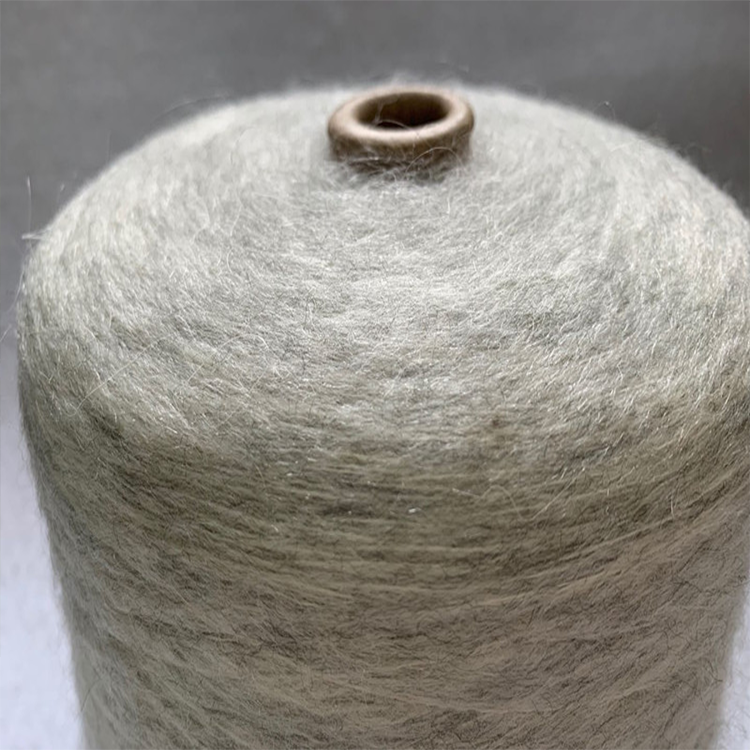 廠家直銷 13NM毛晴尼氨起毛紗 紗線批發(fā) 專門定制各種花式紗