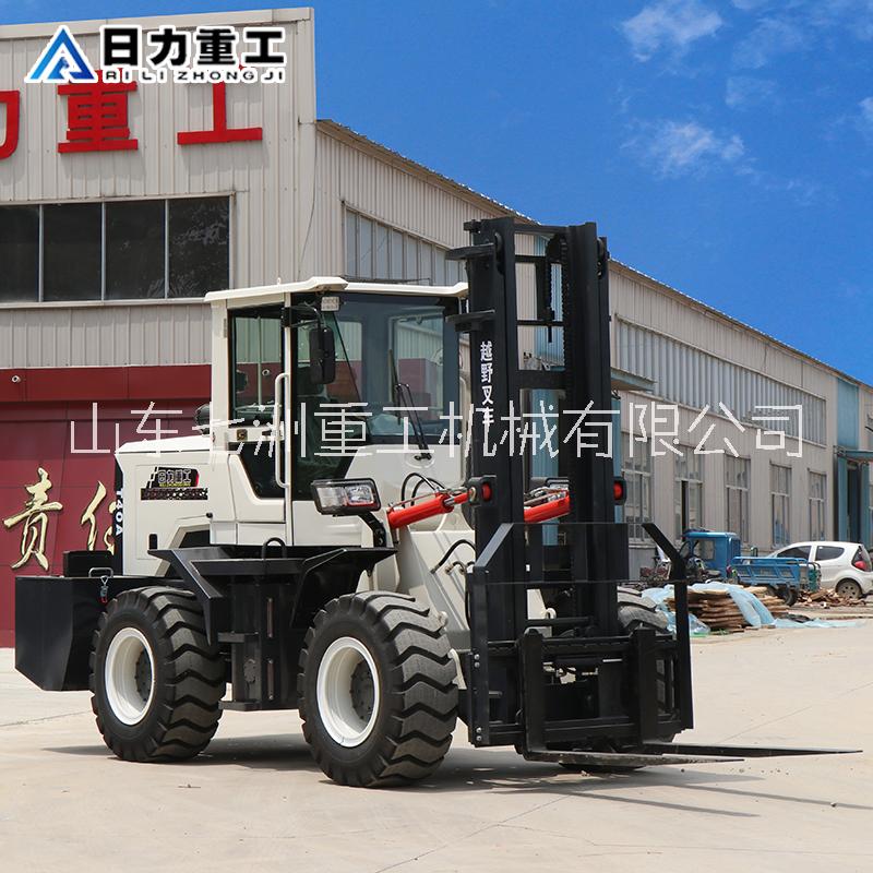 新款四驅(qū)升高6米越野叉車A四驅(qū)升高6米越野叉車山東廠家A越野叉車