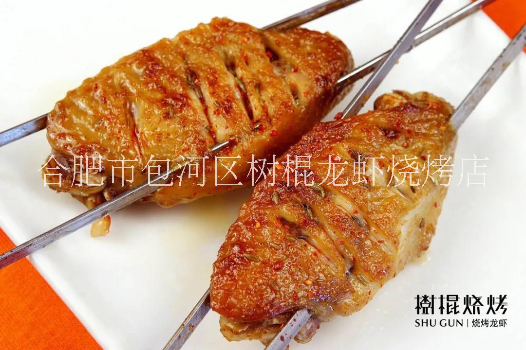學(xué)*烤魚技術(shù)培訓(xùn)_樹棍燒烤