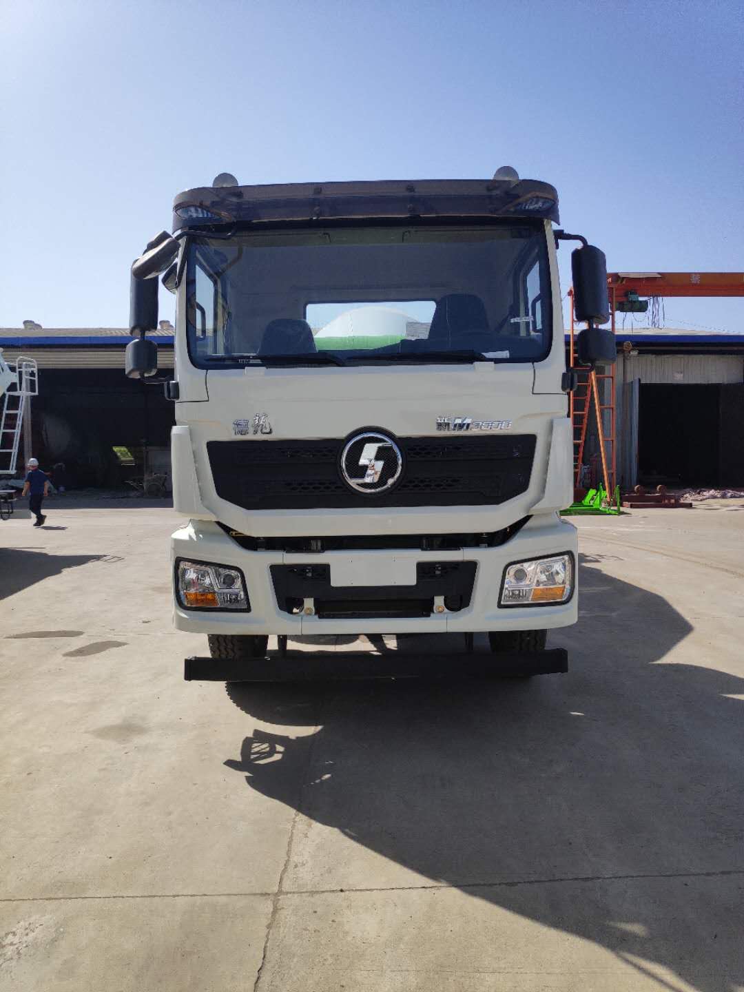陜汽德龍   新M3000輕量化   混凝土攪拌運(yùn)輸車  陜汽輕量化攪拌車送車上門