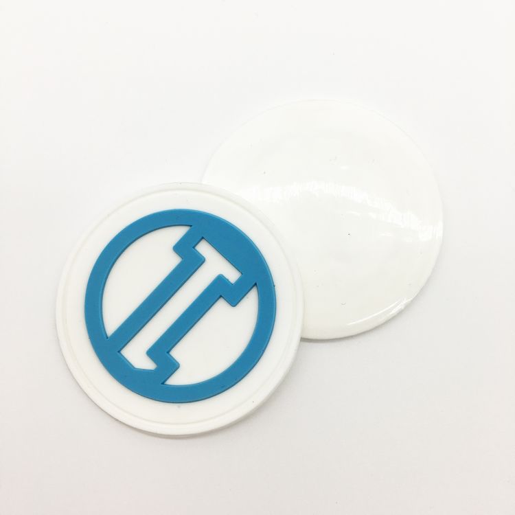 廣東廣州  服裝膠章 廠家高端訂做價(jià)格直銷