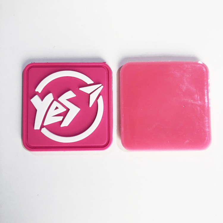 優(yōu)質服務!廣東卡通圖案膠章批發(fā)價格,膠章定做價錢-廣州市歐躍服裝輔料有限公司