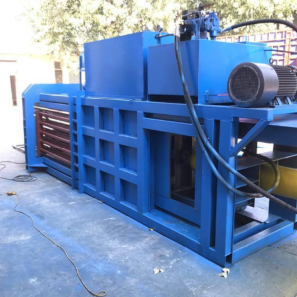 農(nóng)作物秸稈打包機(jī)小型青儲(chǔ)壓塊機(jī)廠