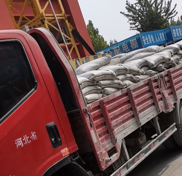 水泥廠家直銷  哪里批發(fā)水泥好？河北水泥供應(yīng)商，德州水泥批發(fā)商，上市公司*！