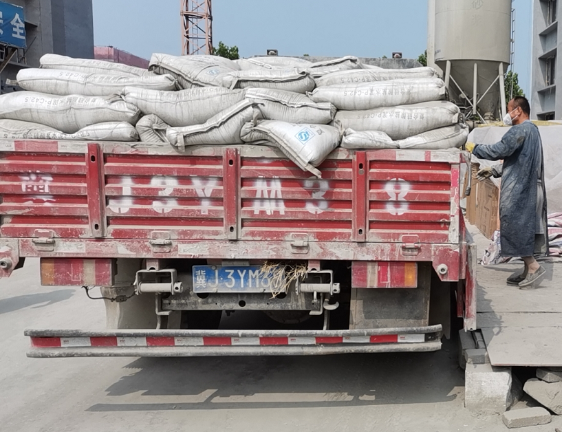 水泥廠家直銷  哪里批發(fā)水泥好？河北水泥供應(yīng)商，德州水泥批發(fā)商，上市公司*！