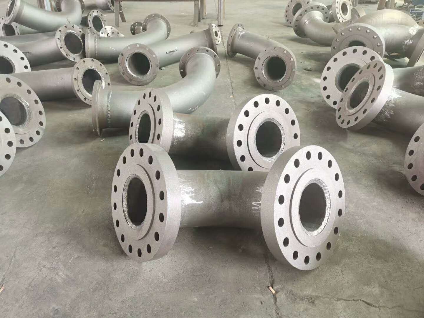 鋼襯四氟管道哪家好 鋼襯四氟管道供應(yīng)商