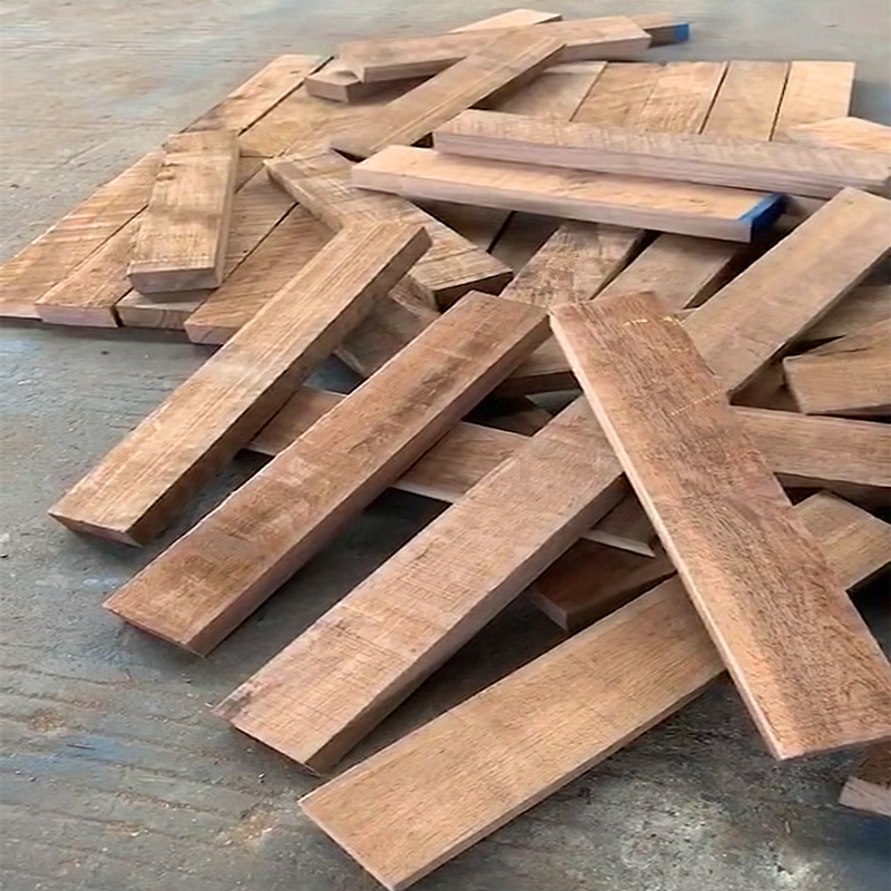 現(xiàn)貨供應(yīng)北美黑胡桃木雙面無節(jié)黑胡桃短料規(guī)格長度可訂制 黑胡桃木短料