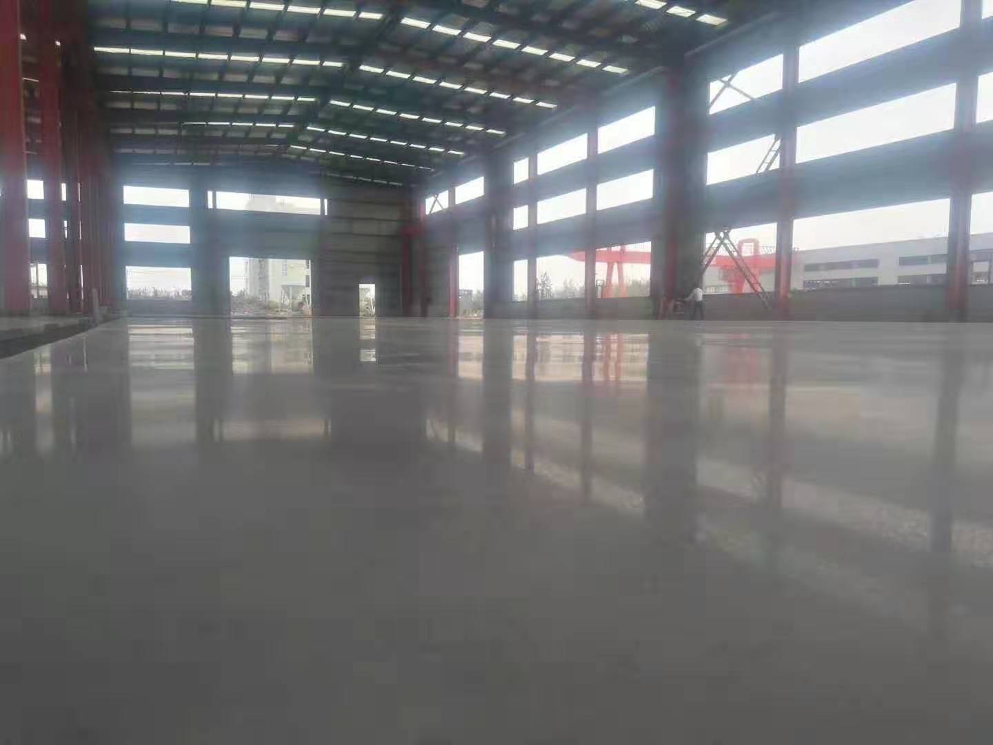 萊蕪工廠環(huán)氧樹(shù)脂地坪漆施工  車(chē)間地坪漆
