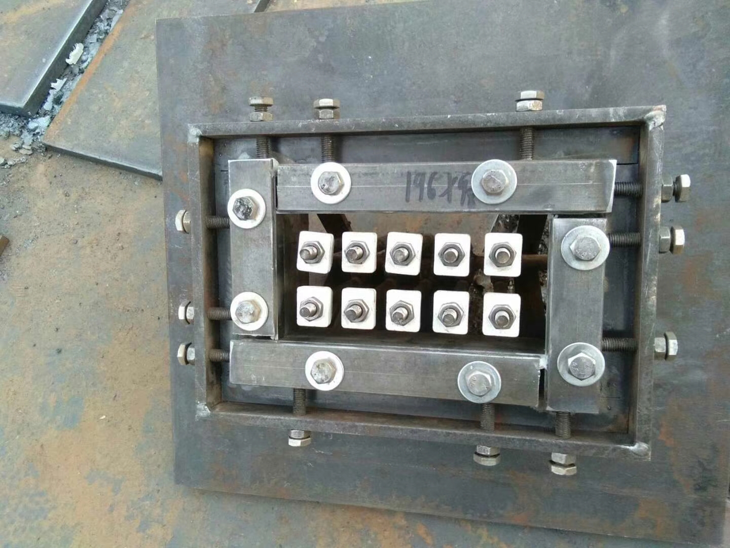 合金磚機(jī)口鎢鋼磚機(jī)口合金磚嘴合金泥嘴多孔磚機(jī)口