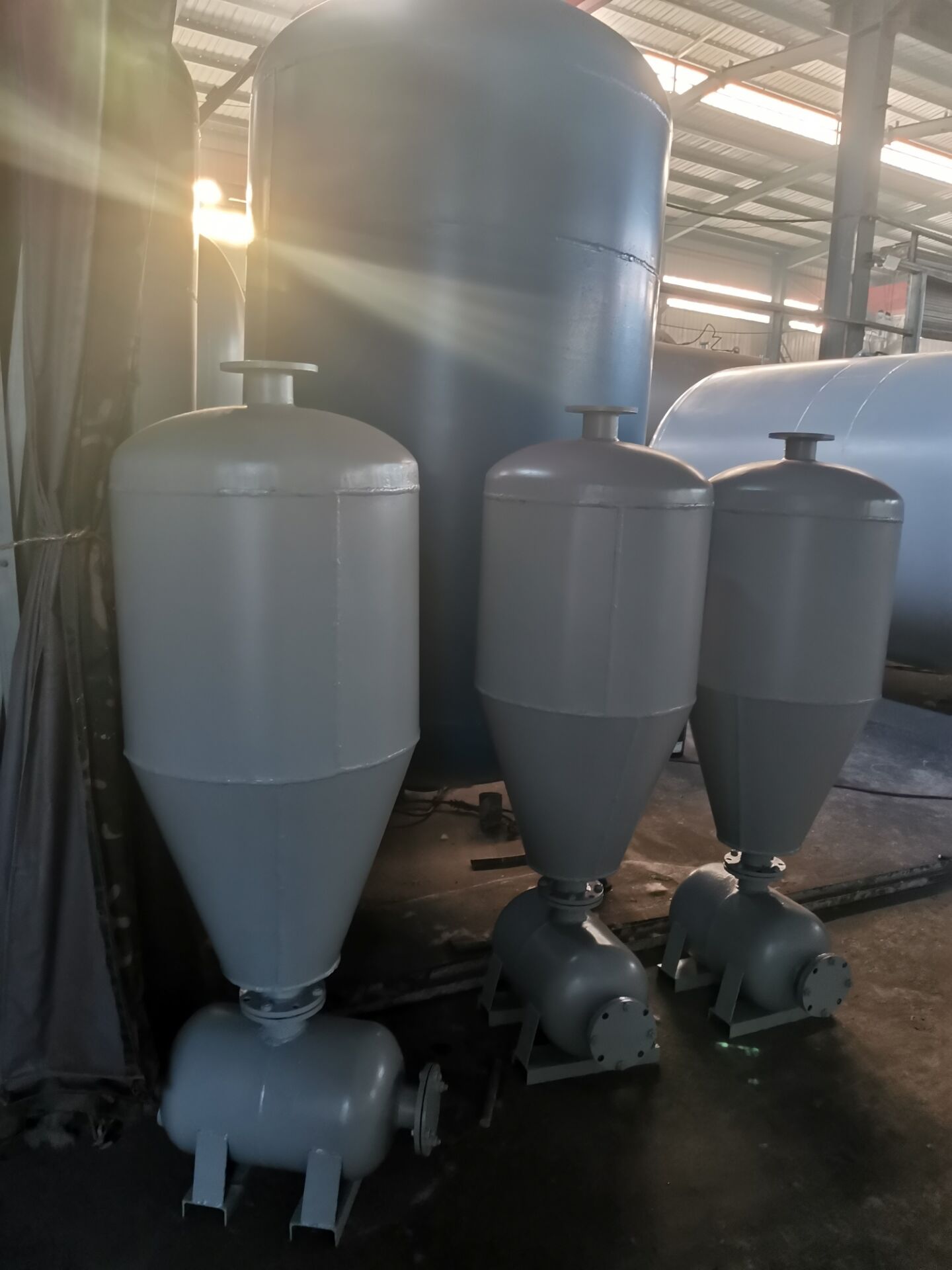 新型旋流除砂器——河南鄭龍自行研發(fā)產(chǎn)品，用于含沙水質(zhì)