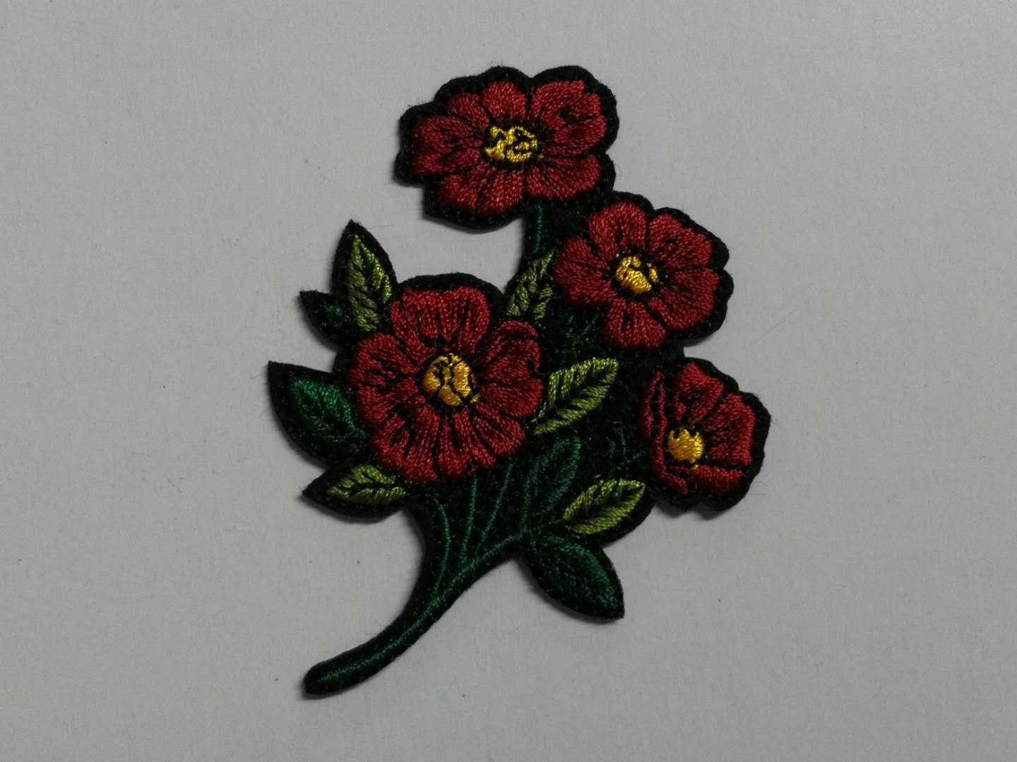 東莞繡花布貼定制-批發(fā)-價(jià)格-報(bào)價(jià)-直銷-多少錢-哪里有 【東莞市良德繡品有限公司】